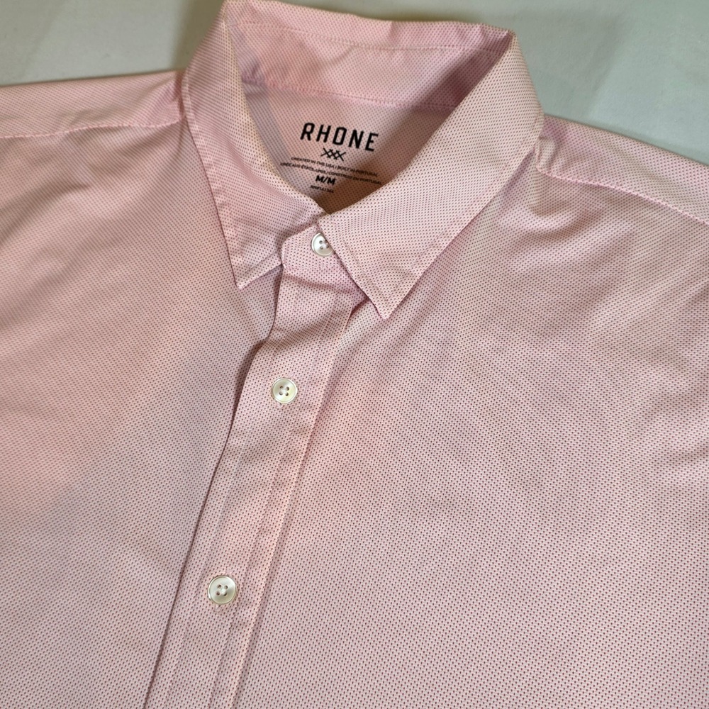 RHONE Commuter Shirt Mens M Pink Pin Dot Long Sleeve Button Down Stretch